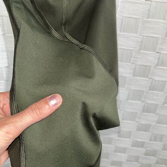 Lululemon Women’s Pace Rival Crop Full On Luxtreme 22" Dark Olive Size 10 Soft - Picture 11 of 11